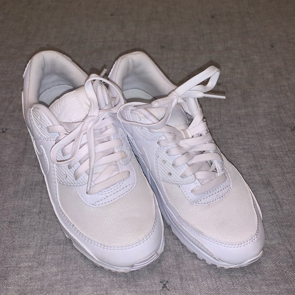 Nike Airs Size 7 - Picture 3 of 4